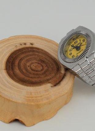 Годинник-кільце на палець кварцовий (жовтий циферблат) арт. 03454