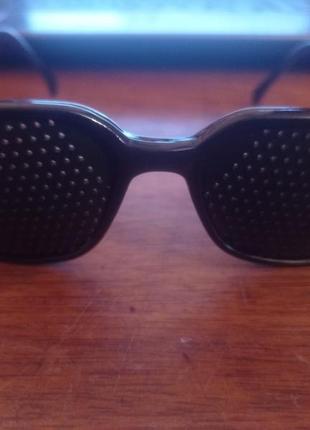 Очки - тренажеры ( перфорационные очки ) woc 480