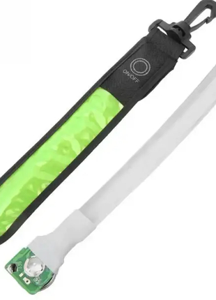 Брелок фонарь с карабином на батарейках кемпинговый Зеленый