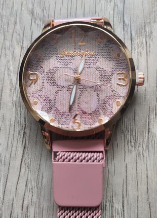 Женские часы сетчатый ремешок с магнитной застёжкой