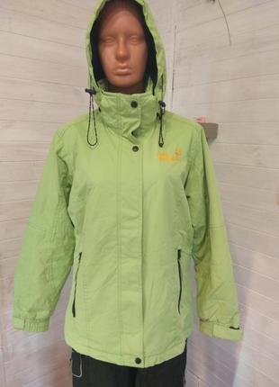 Тепла зимова куртка розмір jack wolfskin