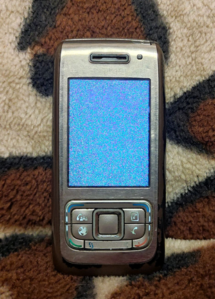 Мобильный телефон Nokka E65