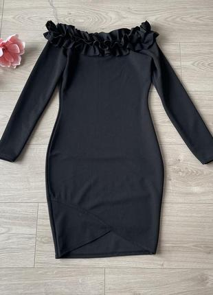 Стильное, маленькое, черное платье