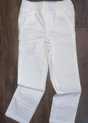 1. Нарядные белые стрейчевые микровельветовые брюки скинни Кар...