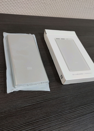 Power bank Xiaomi на 10000 мАч.