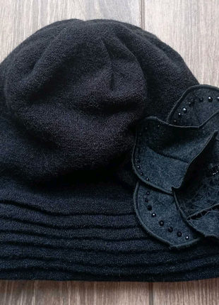 Женская шапка осень-зима