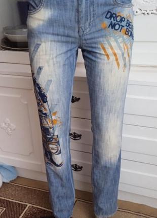 Легкие подростковые джинсы