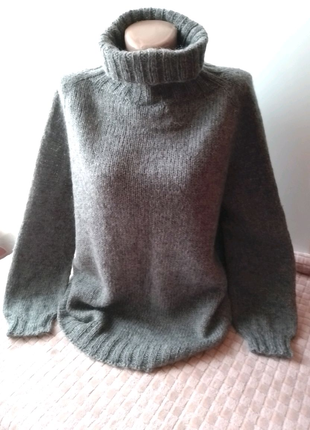 Стильний светр.сірий светр.шерстяний светр