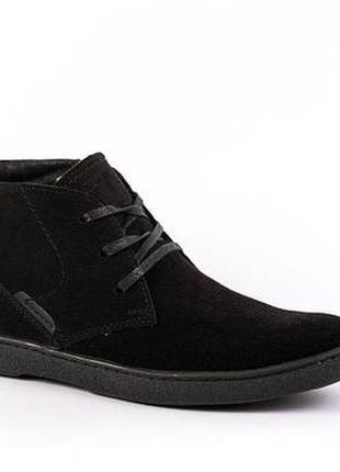 Замшеві черевики чорного кольору - зимове прошите взуття
