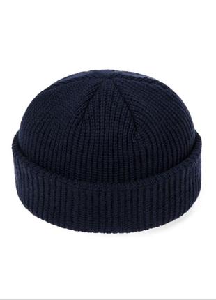 Короткая шапка вязаная мини бини синий.