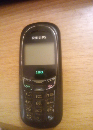 Мобильный телефон Philips 180