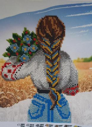 Патриотическая картина вышитая бисером "украинка на поле"
