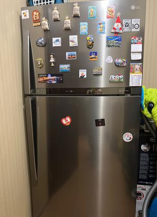 Холодильник із верхньою морозильною камерою lg GR-H802HMHZ