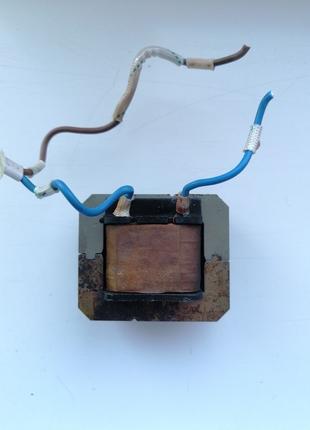 Трансформатор із лампи для люмінізцентних лампочок із цоколем Е23