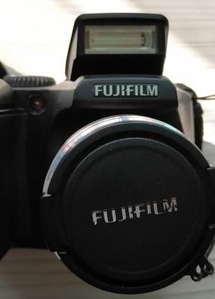 Цифровой фотоаппарат Fujifilm FinePix S5800
