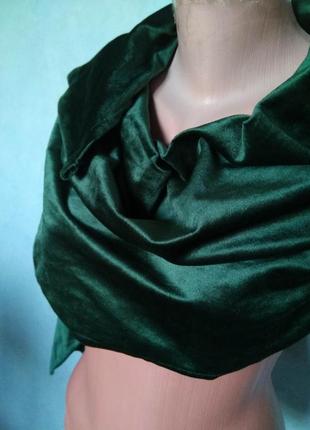Красивый бархатный зеленый шарф/велюровый палантин цвета зелён...