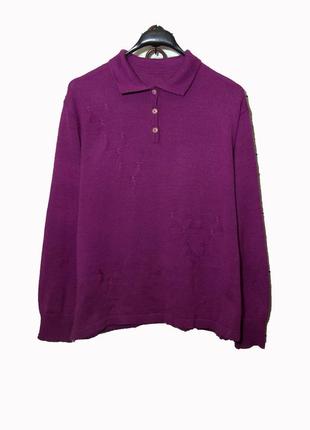 Красивый фиолетовый джемпер свитер