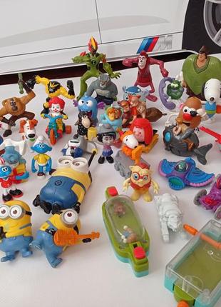 Разные коллекционные игрушки из макдональдс