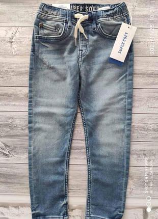 Щільні джинси hm 4-5 років