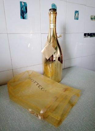 Бутылка от вина игристого Bottega Gold с упаковкой