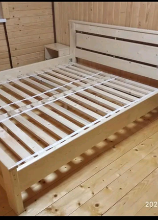 Кровать деревяннач