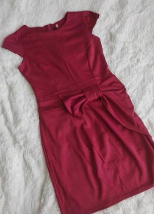 Продам платье из трикотажа красивого цвета красно - винный три...