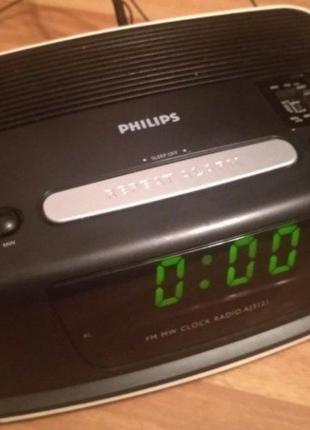 Годинник -радіобудильник Philips