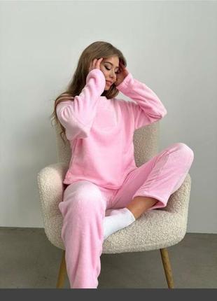 Пижама плюшевая розовая
