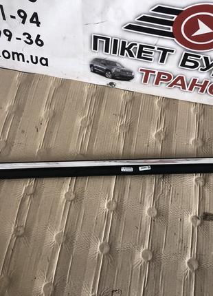 8R0853763F Молдинг стекла заднего левого Audi Q5 12-16