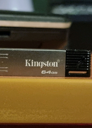 Неробоча флешка 64гб 3.0 Kingston DTM7