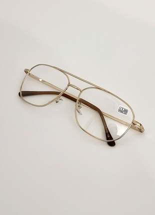 Скляні окуляри для зору