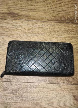 Гарний гаманець чорного кольору