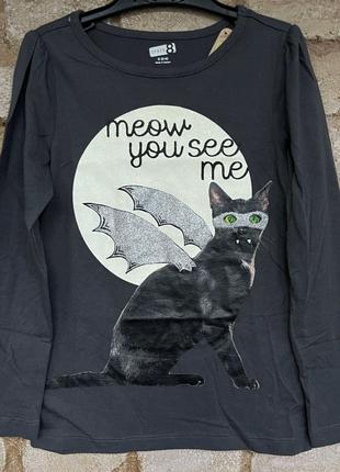 1, Серый реглан с кошкой в маске и надписью Meow you see me на...