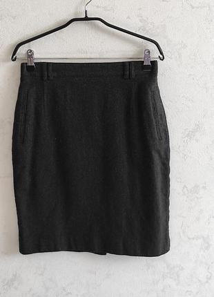 Черная шерстяная юбка-карандаш