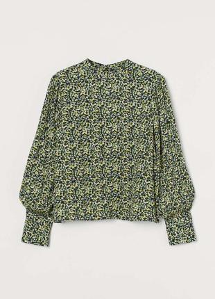 Приказная блузка в цветочный принт с объемными рукавами