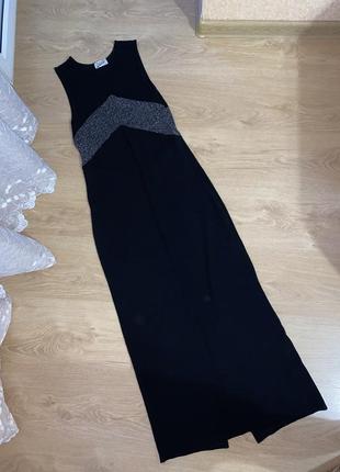 Длинное платье чёрное разрез сзади, нарядное без рукавов