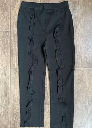 1, Классические черные трикотажные хлопковые брюки с рюшами дл...