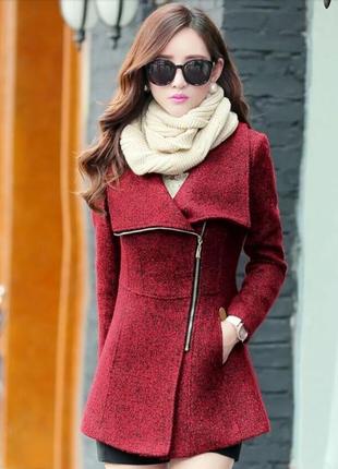 Пальто пиджак красного цвета