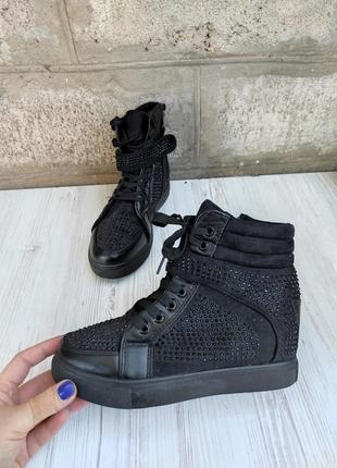 Снікерси