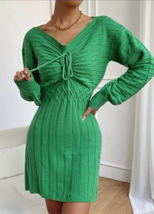 Вязаное мини платье