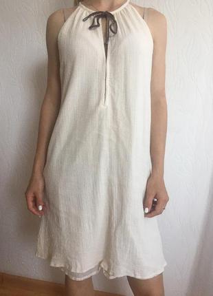 Біла коротка сукня з вирізом mango casualwear