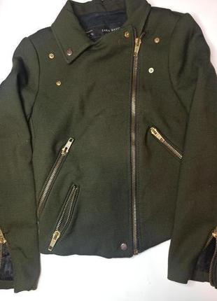 Zara куртка зеленая