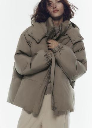 Zara стьобана водовідштовхуюча куртка, короткий пуховик