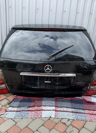 Крышка багажника черная mercedes ML W164 2005-2011