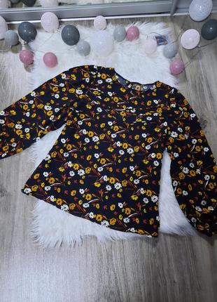 Цветочная блузка с рукавами бохо