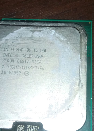 Процесор intle  E3300