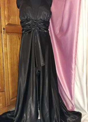 Черное атласное стрейчевое платье gunbeyl