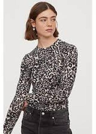 H&m. товар куплен в англии. джемпер в леопардовой палитре.