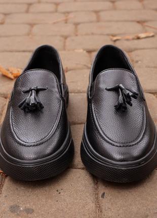 Черные туфли без каблука. Практичны и удобны мужские лоферы