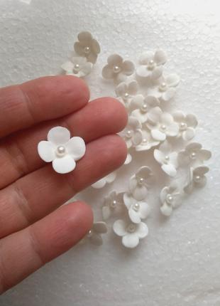 Квіти з полімерної глини